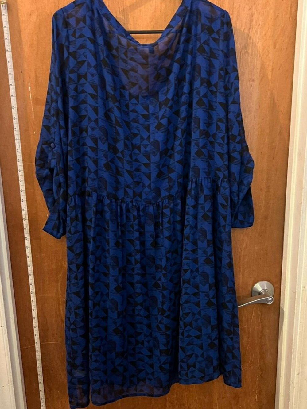 Size 3(3X) - Torrid - Blue and Black Roll Sleeve Dress w/Liner